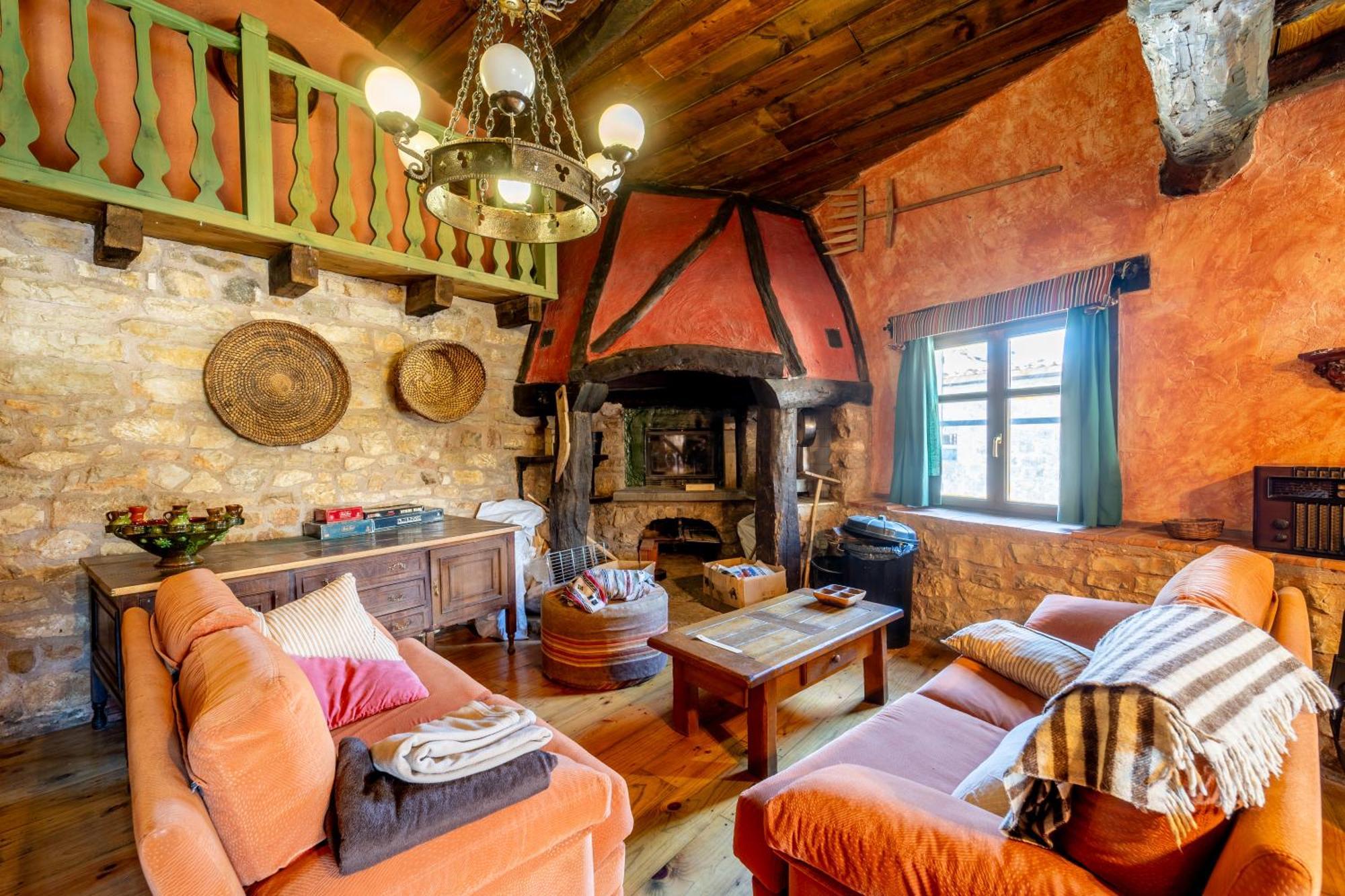 Hostel Atapuerca Inpulso מראה חיצוני תמונה
