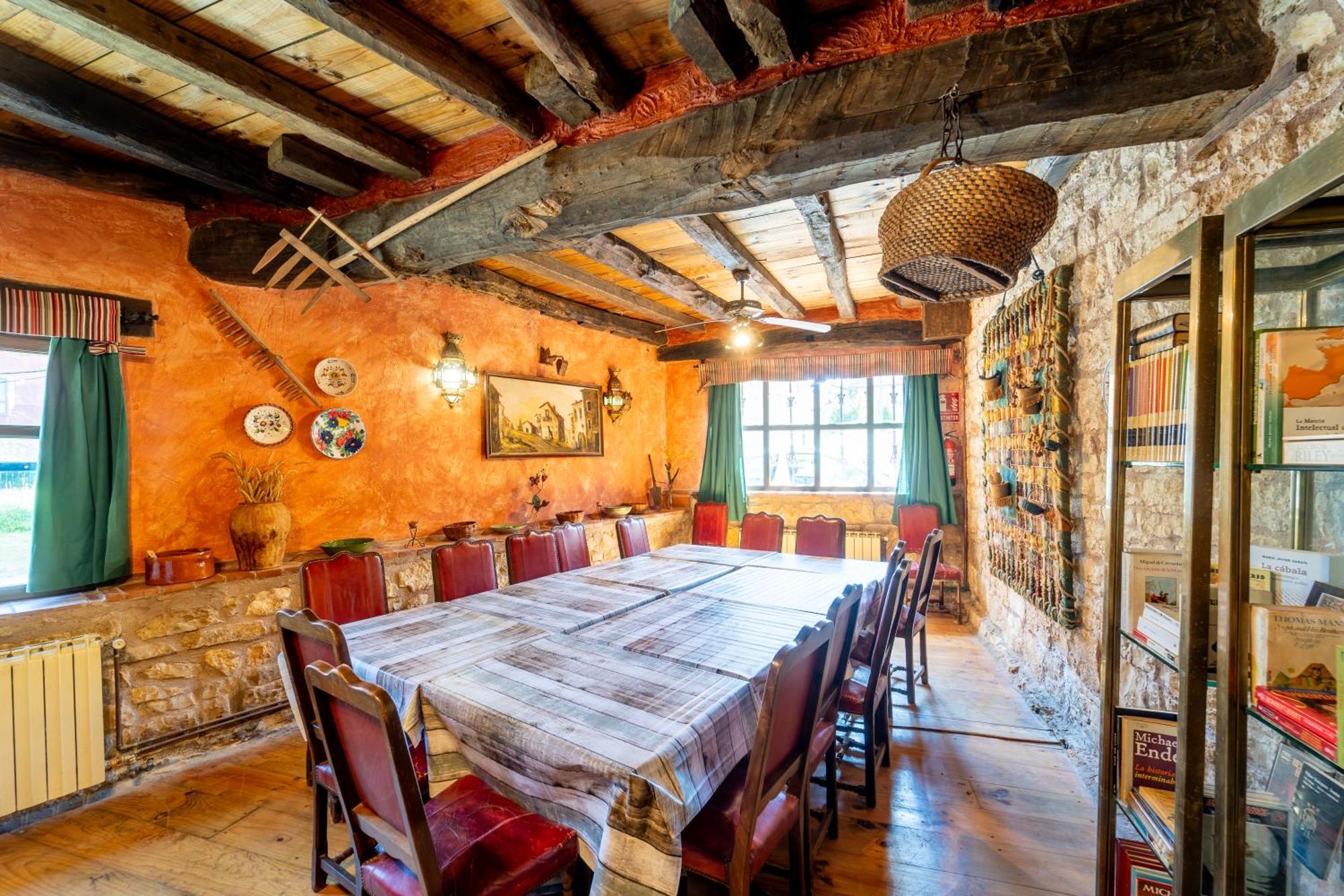 Hostel Atapuerca Inpulso מראה חיצוני תמונה