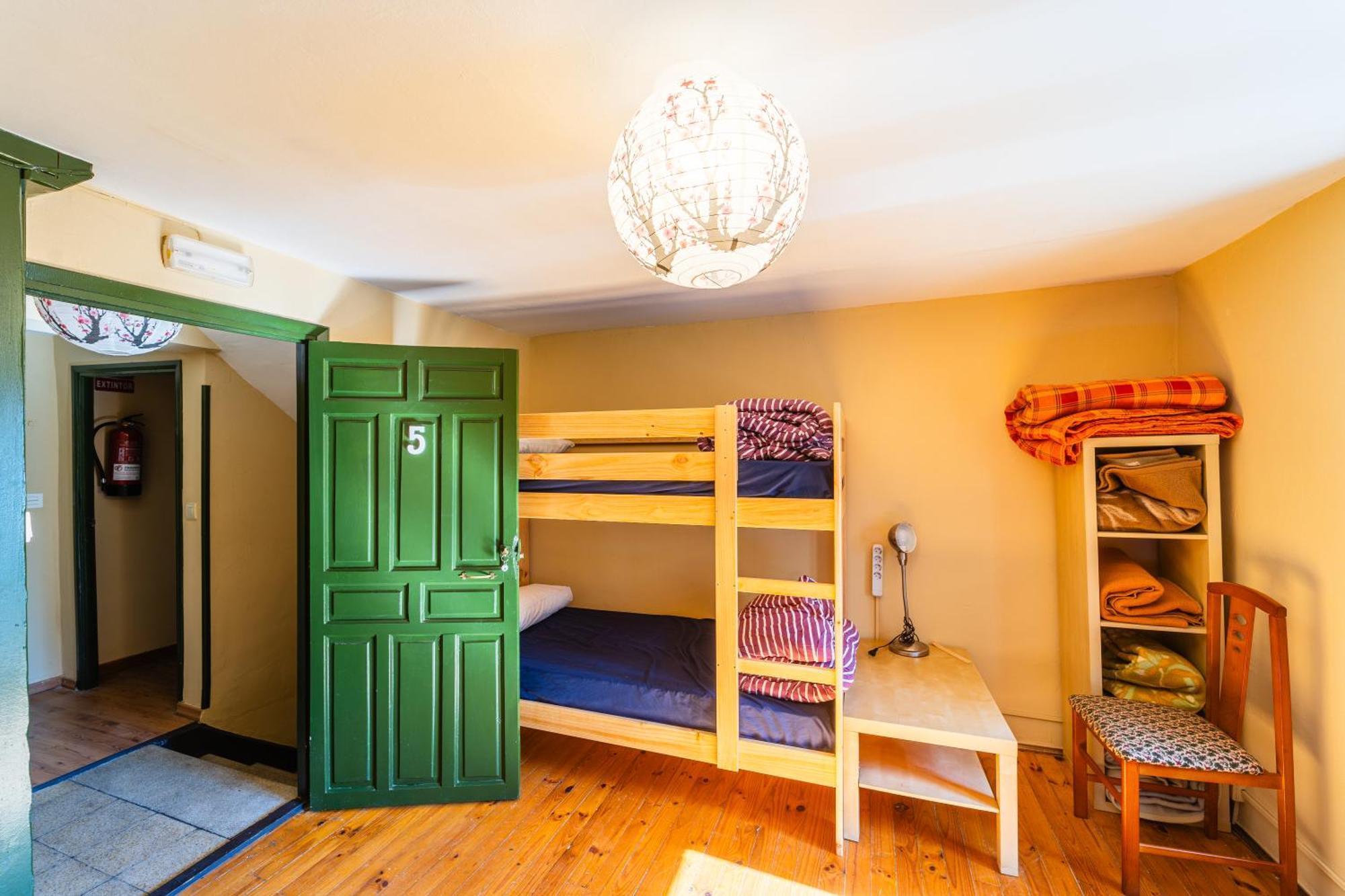 Hostel Atapuerca Inpulso מראה חיצוני תמונה